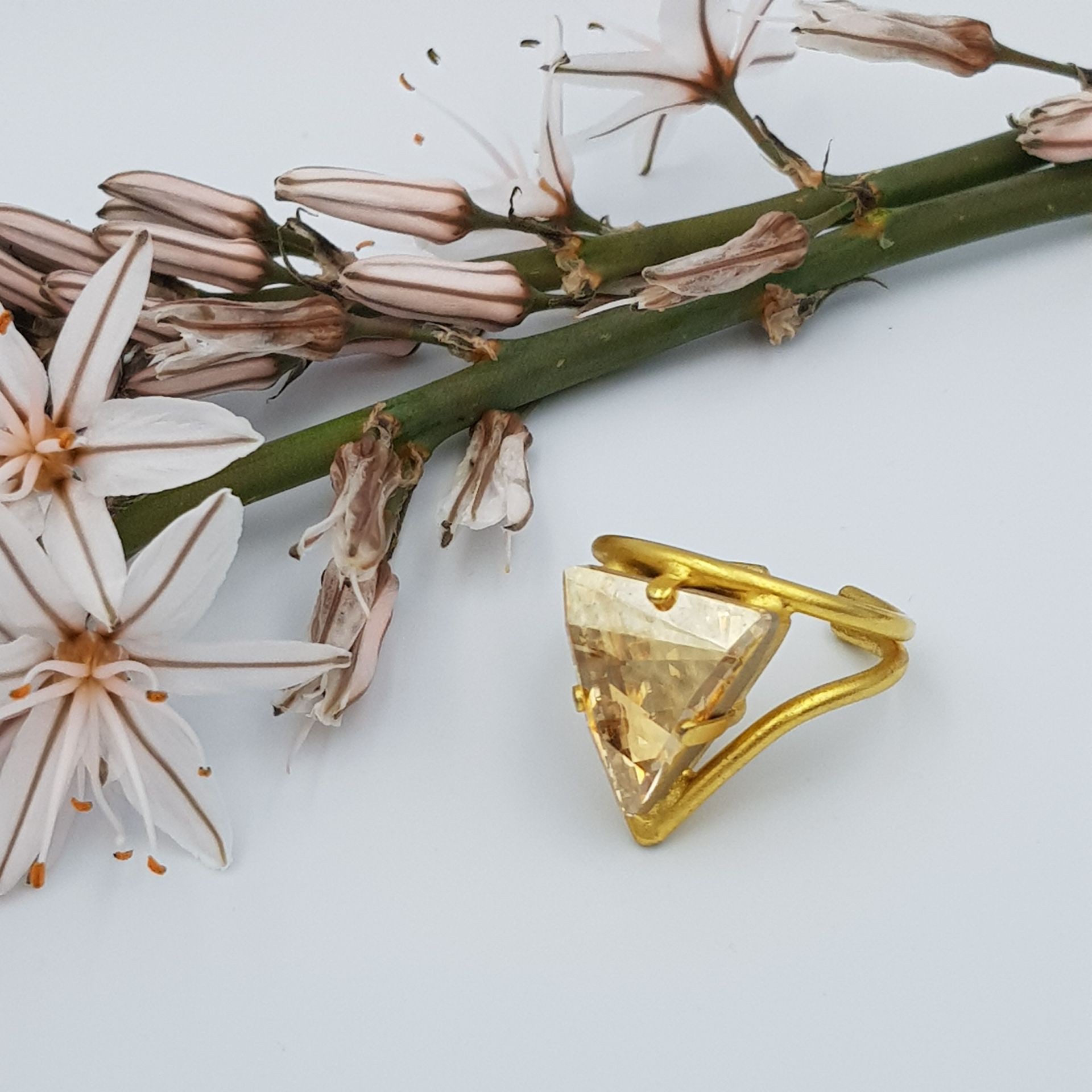 ΔΑΧΤΥΛΙΔΙ ΕΠΙΧΡΥΣΟ ΜΕ SWAROVSKI ΜΕΛΙ
