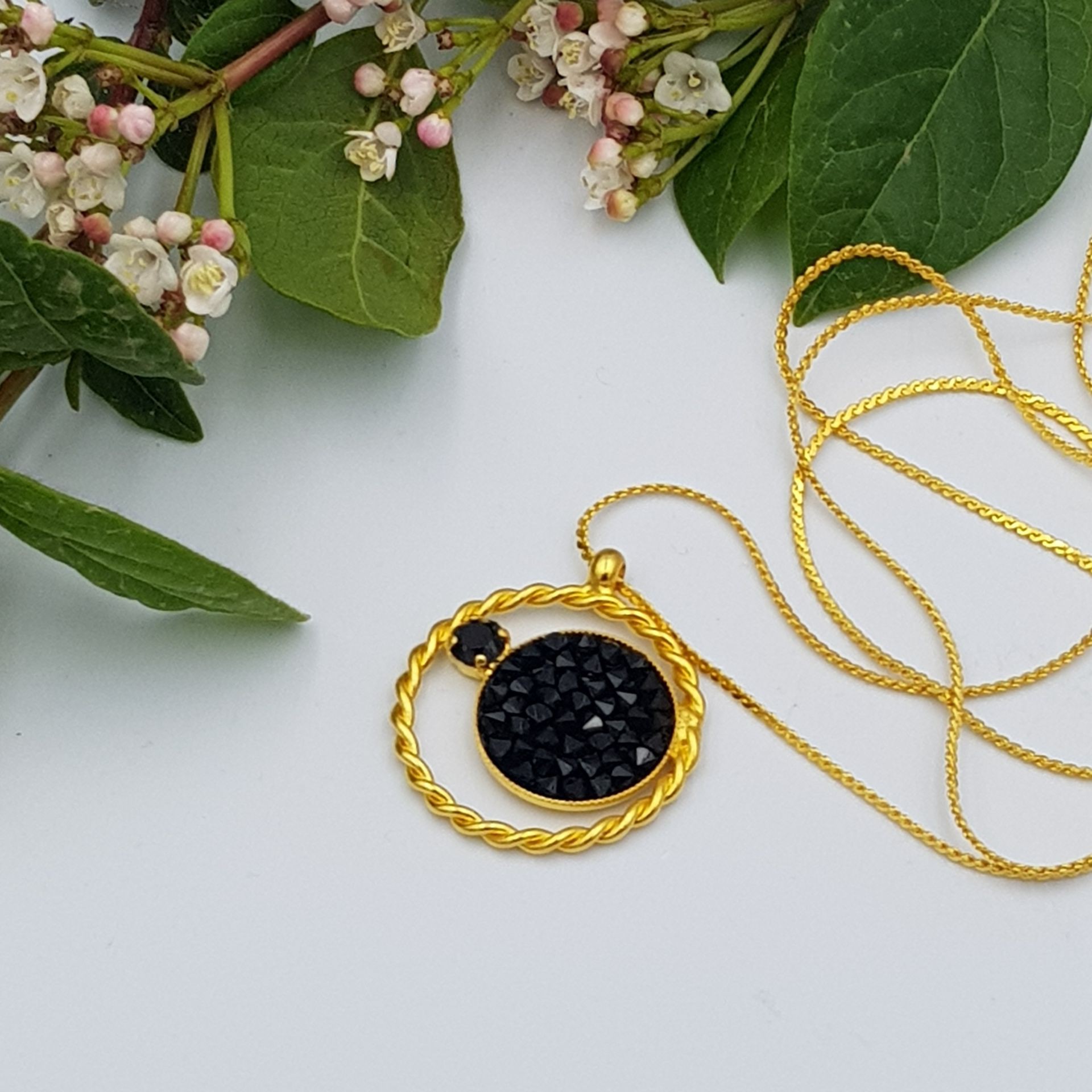 ΚΟΛΙΕ ΕΠΙΧΡΥΣΟ ΜΕ SWAROVSKI ΜΑΥΡΟ
