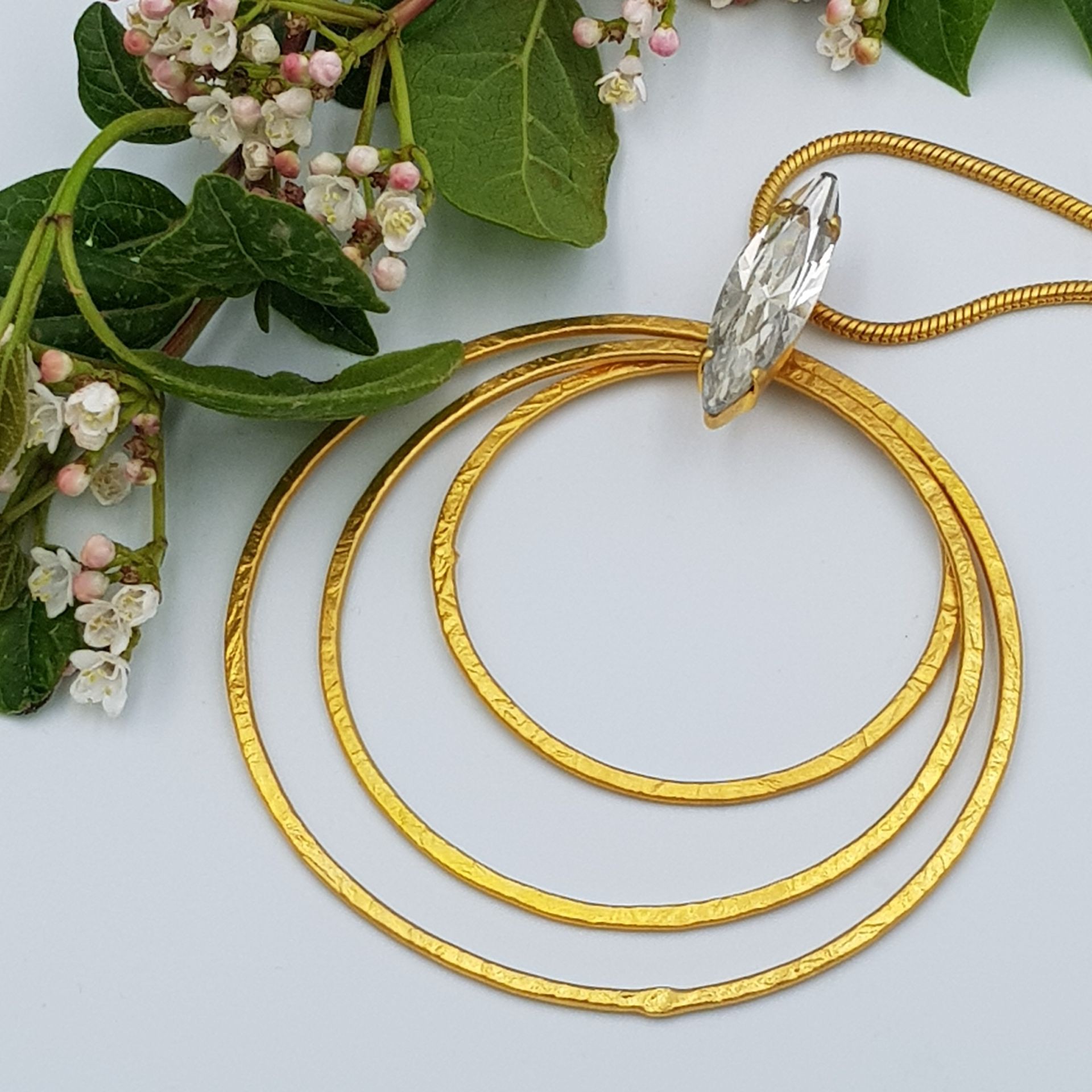 ΚΟΛΙΕ ΕΠΙΧΡΥΣΟ ΜΕ SWAROVSKI ΔΙΑΦΑΝΟ