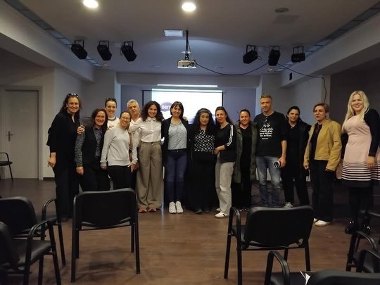 ΓΥΜΝΑΣΙΟ ΚΕΦΑΛΟΥ- ΒΙΩΜΑΤΙΚΟ ΕΡΓΑΣΤΗΡΙΟ ΣΕ ΓΟΝΕΙΣ  ΜΕ ΘΕΜΑ:  ΟΤΑΝ ΤΑ ΟΡΙΑ ΧΑΝΟΝΤΑΙ...ΠΕΙΡΑΓΜΑ , ΣΥΓΚΡΟΥΣΗ Ή ΕΚΦΟΒΙΣΜΟΣ. ΠΩΣ ΤΟ ΔΙΑΧΕΙΡΙΖΟΜΑΣΤΕ ΩΣ ΓΟΝΕΙΣ.''